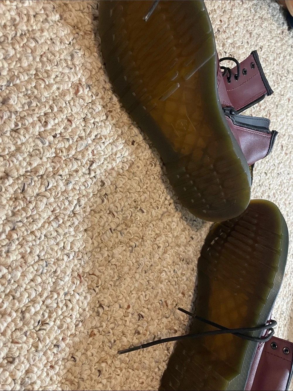 Dr. Martens classic lace